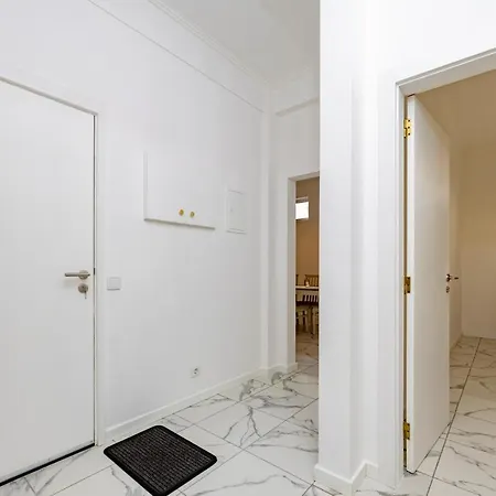 D. João, 2 Quartos A 500m Da *